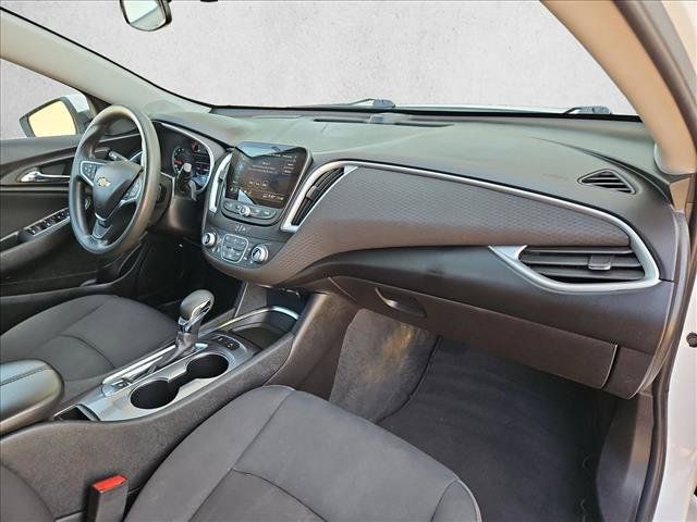 Certified 2025 Chevrolet Malibu LT FWD image 21