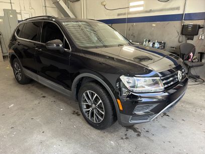 Used 2019 Volkswagen Tiguan SE w/ Panoramic Sunroof Package