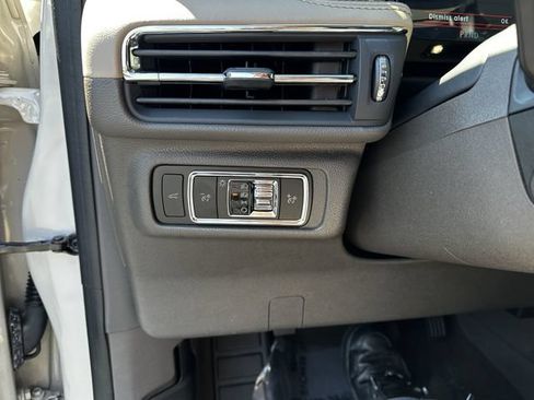 Certified 2024 Lincoln Corsair AWD w/ Equipment Group 101A image 30