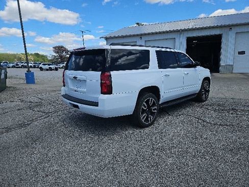 Used 2019 Chevrolet Suburban Premier AWD/4WD image 6