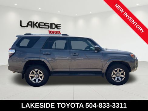 Used 2016 Toyota 4Runner Trail AWD/4WD image 5