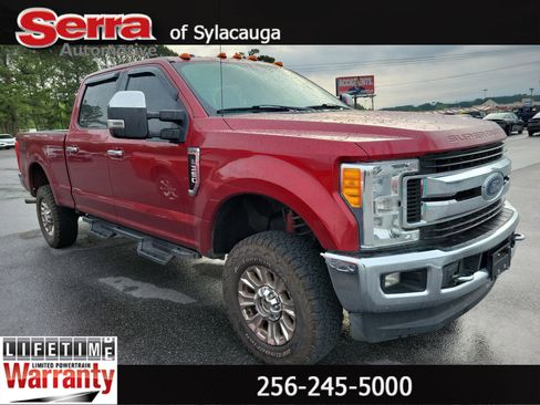 Used 2017 Ford F250 XLT w/ XLT Premium Package AWD/4WD image 1