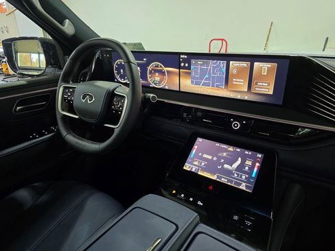 New 2026 INFINITI QX80 4WD w/ Sport Exterior Package image 29