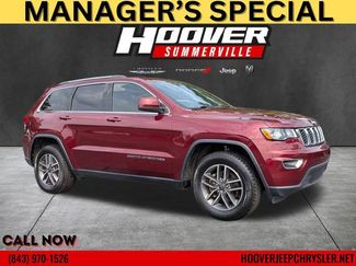 Used 2020 Jeep Grand Cherokee Laredo w/ 18" Wheel & 8.4" Radio Group AWD/4WD video 1