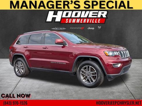 Used 2020 Jeep Grand Cherokee Laredo w/ 18" Wheel & 8.4" Radio Group AWD/4WD image 1