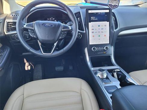 Certified 2024 Ford Edge SEL w/ Convenience Package AWD/4WD image 11