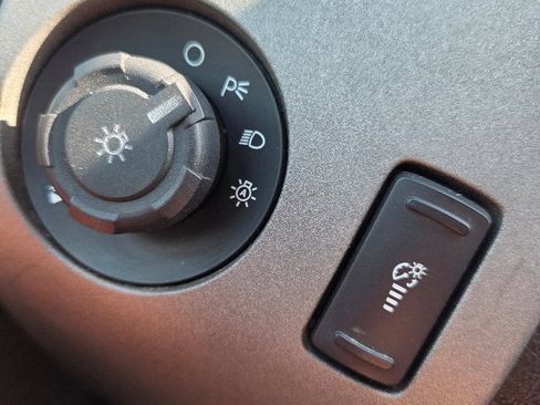 Used 2011 Ford F350 King Ranch w/ King Ranch w/Chrome Pkg image 24