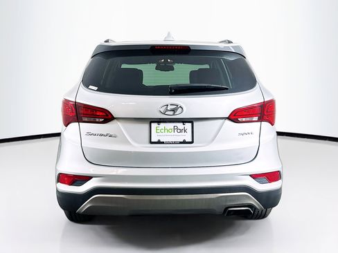 Used 2017 Hyundai Santa Fe Sport image 7