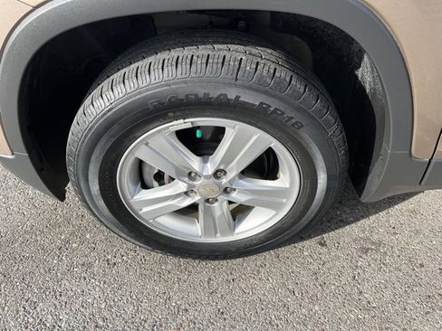 Used 2018 Chevrolet Trax LS image 23