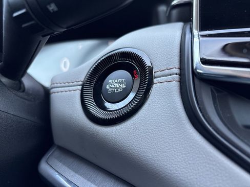 Used 2022 Jeep Compass Limited w/ Elite Group image 15