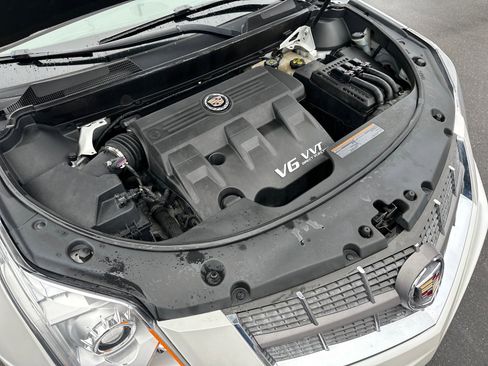 Used 2011 Cadillac SRX Luxury image 15