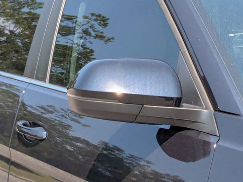 New 2026 Volkswagen Atlas SE image 10