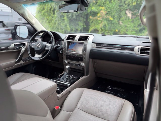 Used 2021 Lexus GX 460 Premium w/ Premium Package AWD/4WD image 19