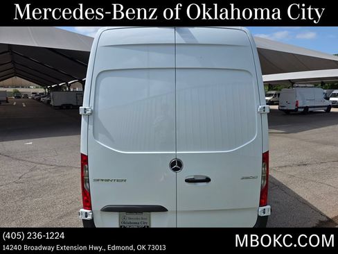 Used 2026 Mercedes-Benz Sprinter 2500 image 4