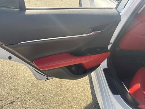 Used 2019 Toyota Camry XSE FWD image 19