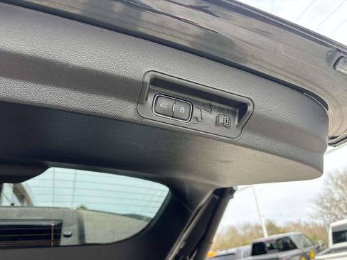 Used 2023 Ford Explorer XLT w/ Equipment Group 202A image 13