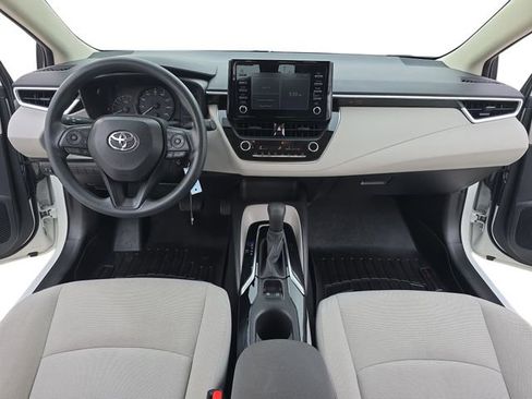 Used 2020 Toyota Corolla L image 9