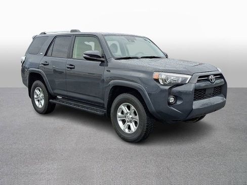Used 2024 Toyota 4Runner SR5 Premium image 3