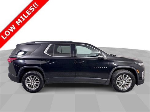Used 2023 Chevrolet Traverse LT image 9