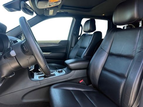 Certified 2019 Jeep Grand Cherokee Limited image 9