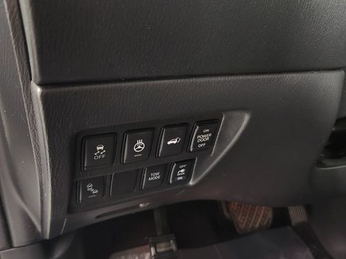 Used 2017 Nissan Pathfinder SL w/ SL Premium Package AWD/4WD image 23