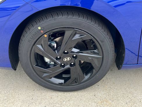 Certified 2026 Hyundai Elantra Sport FWD image 11