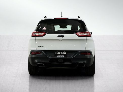 Used 2015 Jeep Cherokee Latitude w/ Cold Weather Group AWD/4WD image 4