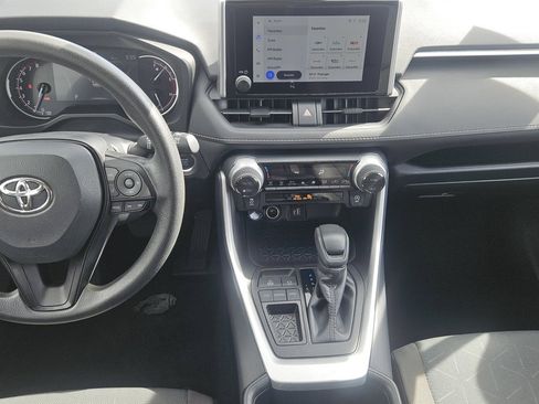 Used 2025 Toyota RAV4 XLE FWD image 9