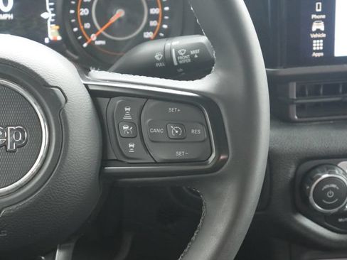 Used 2025 Jeep Gladiator Sport AWD/4WD image 19