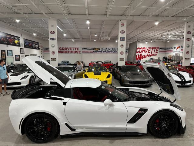 Used 2015 Chevrolet Corvette Z06 w/ 3LZ Preferred Equipment Group RWD image 20