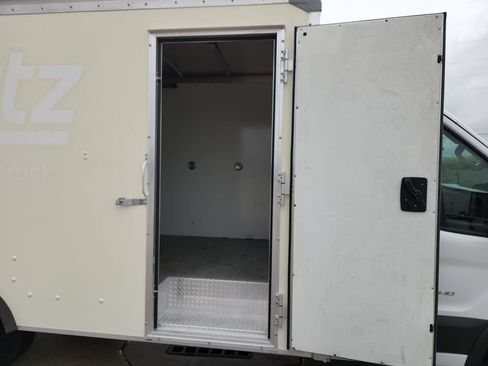Used 2022 Ford Transit 350 DRW RWD image 17