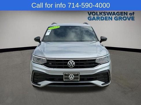 Used 2023 Volkswagen Tiguan SE R-Line FWD image 3