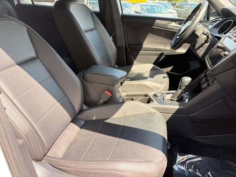 Used 2021 Volkswagen Tiguan SE R-Line AWD/4WD image 29