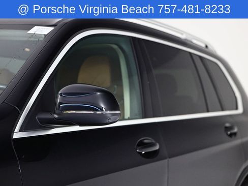 Used 2025 BMW X7 xDrive40i w/ Premium Package AWD/4WD image 12