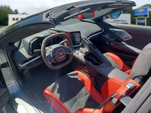 Used 2022 Chevrolet Corvette Stingray Premium Conv w/ Z51 Performance Package RWD image 14