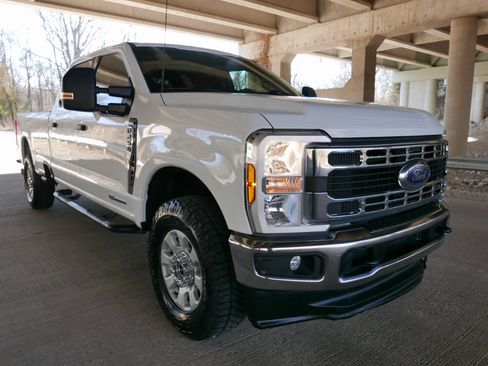 Used 2024 Ford F250 XLT w/ FX4 Off-Road Package image 29