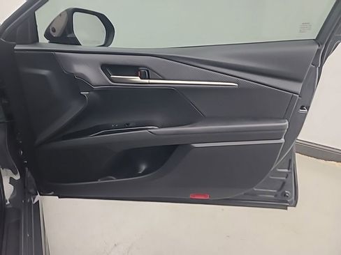 Used 2025 Toyota Camry SE w/ Multimedia Upgrade Package image 14