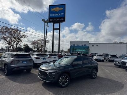New 2026 Chevrolet Trax LT w/ Driver Confidence Package