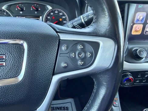 Used 2019 GMC Acadia SLT image 21