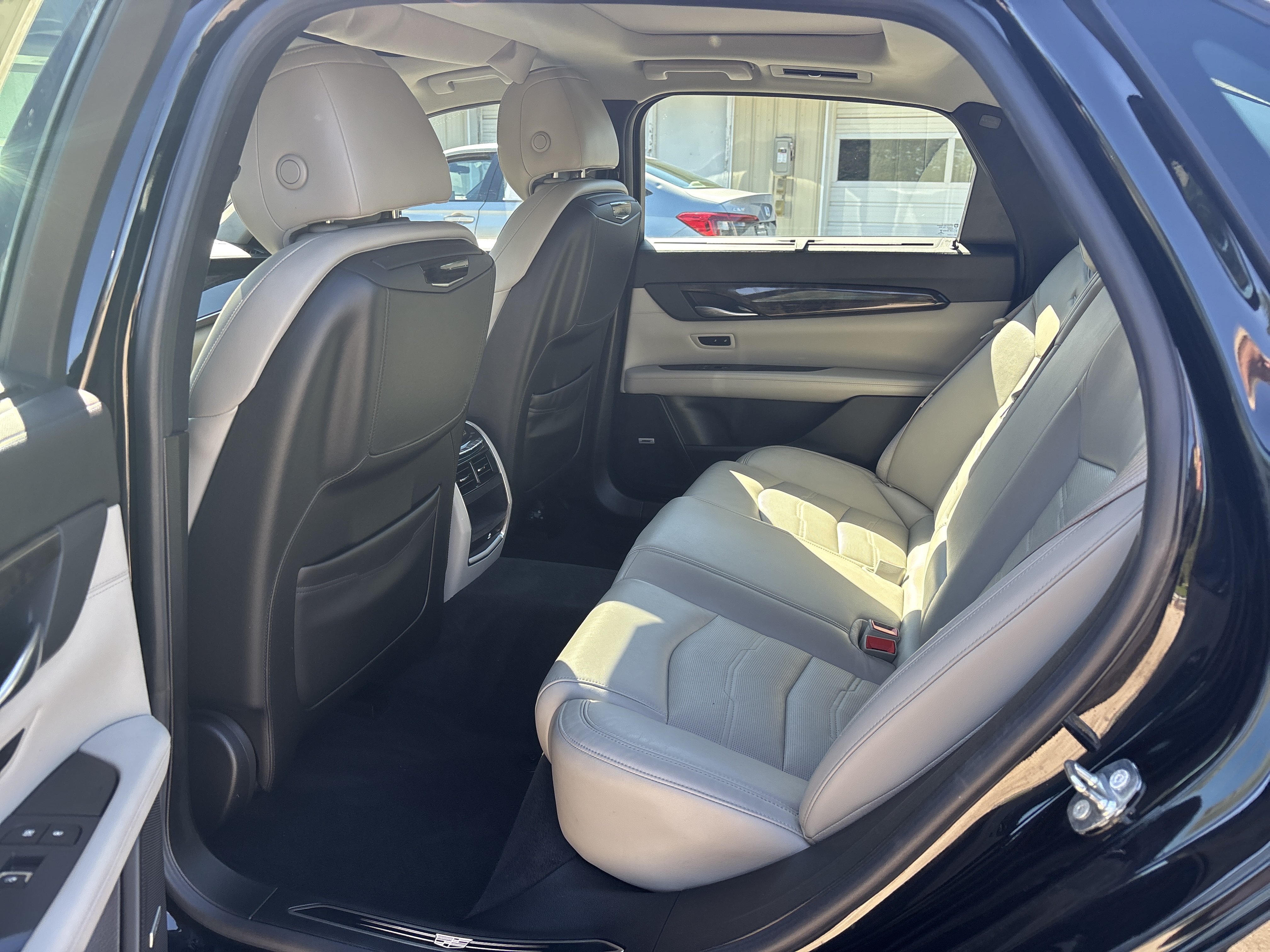 Used 2018 Cadillac CT6 Premium Luxury w/ Super Cruise Package AWD/4WD image 17