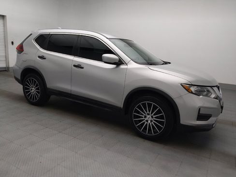 Used 2018 Nissan Rogue S AWD/4WD image 11
