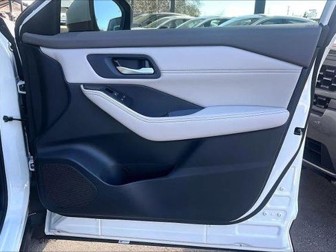 Certified 2023 Nissan Rogue SV w/ SV Premium B Package image 23