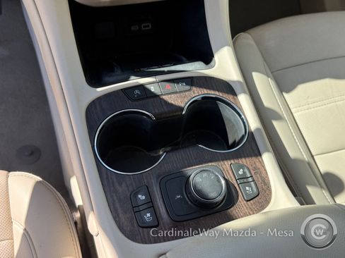 Used 2023 GMC Acadia Denali image 14