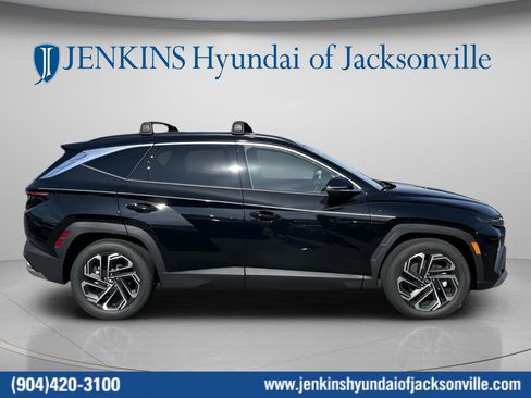 New 2026 Hyundai Tucson Limited FWD image 2
