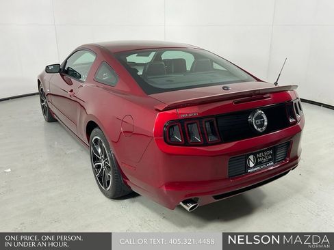 Used 2014 Ford Mustang GT Premium w/ Comfort Package RWD image 9