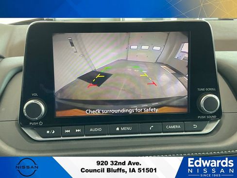 Used 2023 Nissan Rogue SV AWD/4WD image 22