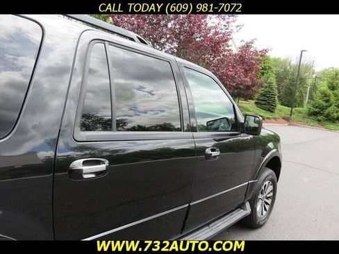 Used 2015 Ford Expedition EL XLT image 27