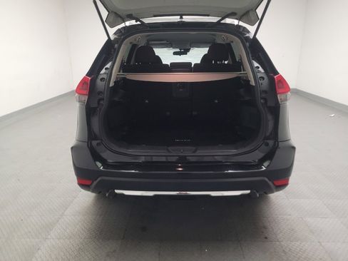Used 2020 Nissan Rogue S w/ Special Edition Package FWD image 29
