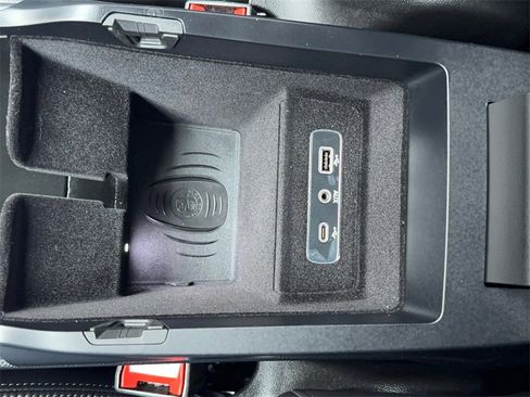 Used 2022 Alfa Romeo Stelvio Veloce image 33