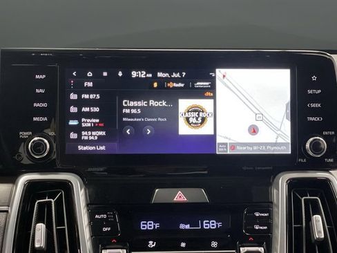 Used 2023 Kia Sorento SX image 19